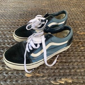 Vans Old Skool Men’s 6, Women’s 7.5